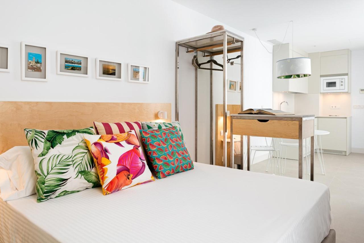 Apartamentos y estudios céntricos Conil Home Suite Conil De La Frontera Exterior foto