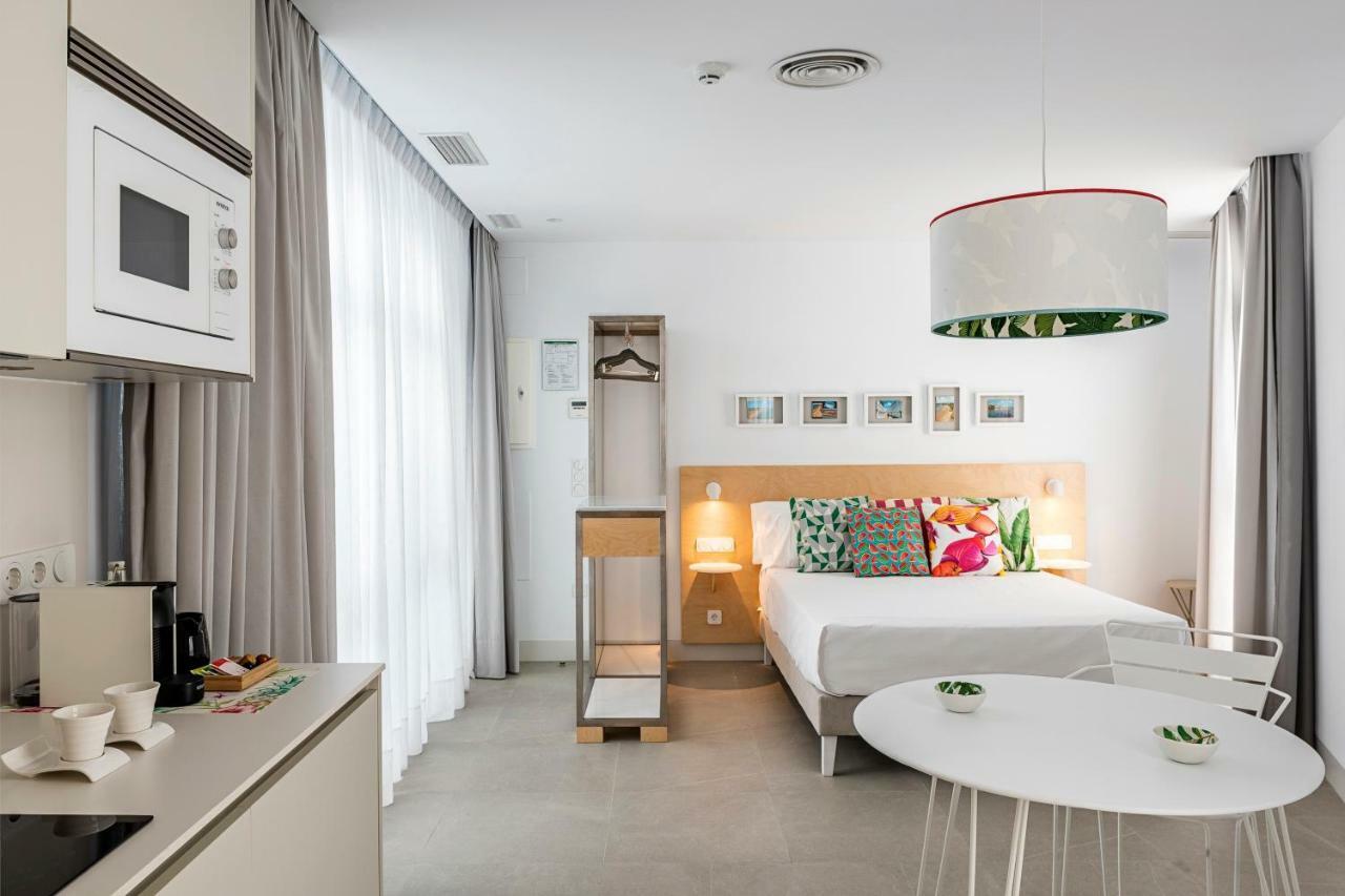 Apartamentos y estudios céntricos Conil Home Suite Conil De La Frontera Exterior foto